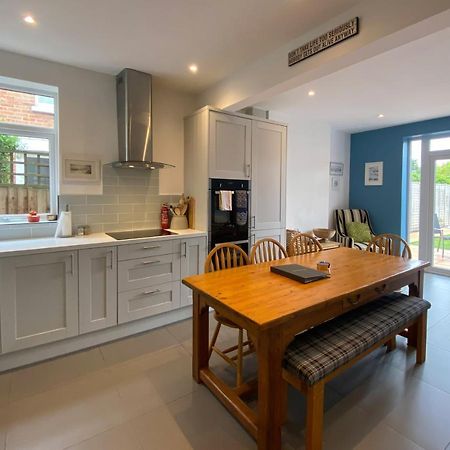 הוילה בורנמות' Charming 3 Bed House And Garden, Pet Friendly מראה חיצוני תמונה