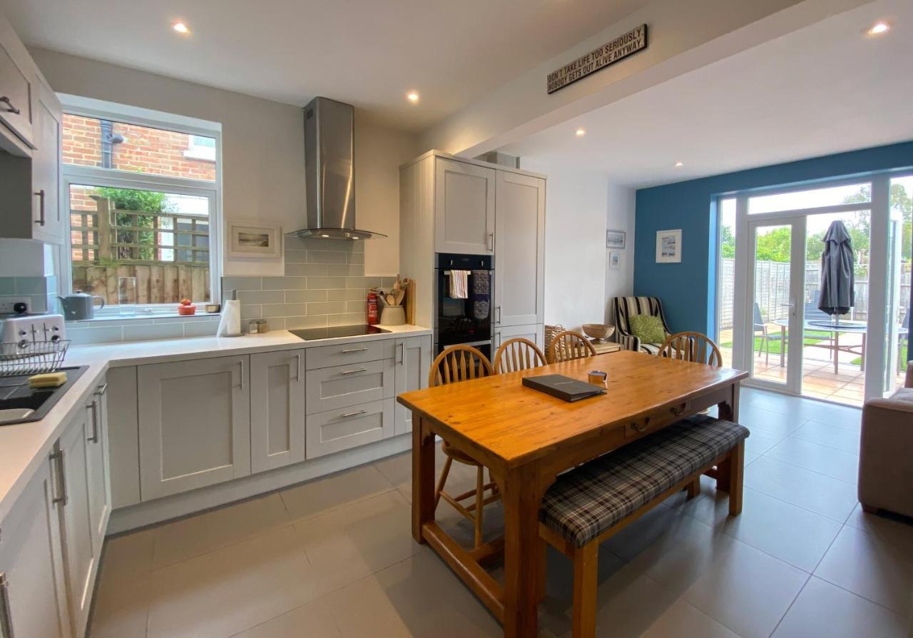 הוילה בורנמות' Charming 3 Bed House And Garden, Pet Friendly מראה חיצוני תמונה